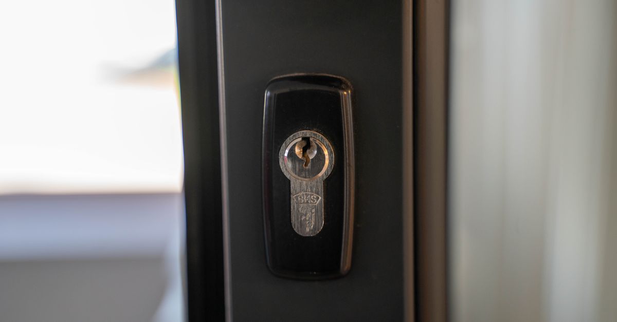 locksmith tools keys — Woodbridge Locksmith